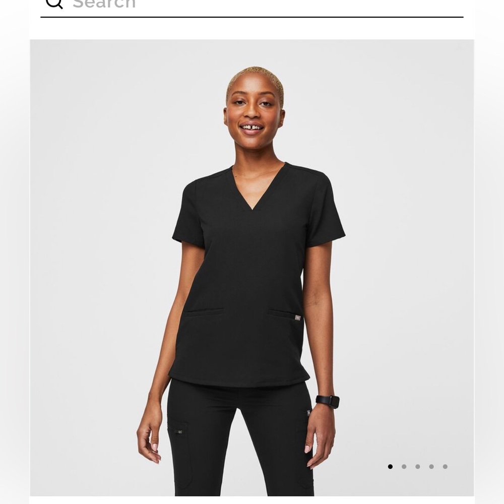 FIGS Casma™ Three-Pocket Scrub Top